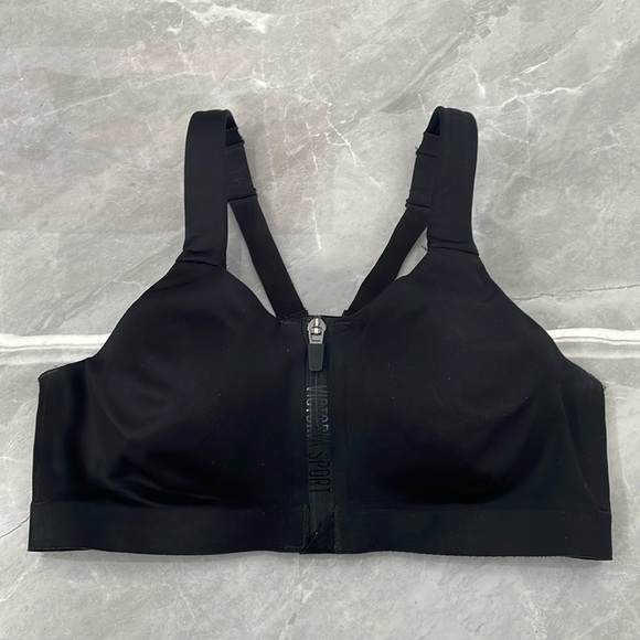 Victoria's Secret Other - Women's Victoria’s Secret Sport Incredible Knockout Ultra Max Sports Bra 34B
